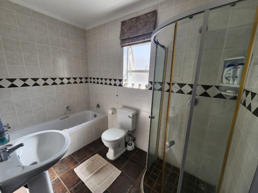 To Let 3 Bedroom Property for Rent in Kleinkrantz Western Cape